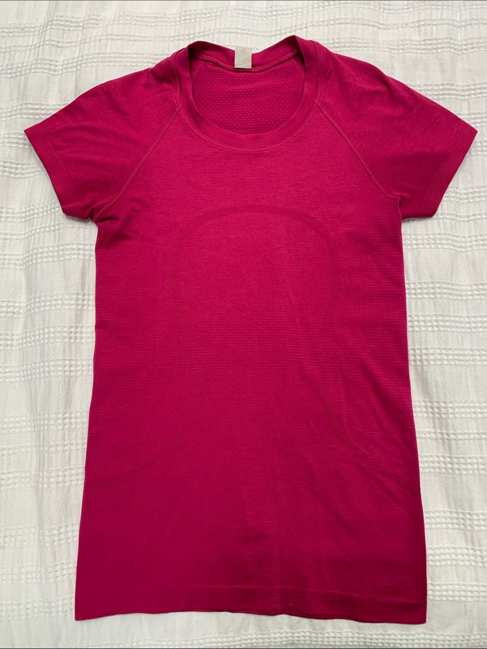 lululemon athletica Fuchsia Short Sleeve Performance Tee